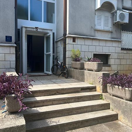 Apartman Njivice Exterior foto