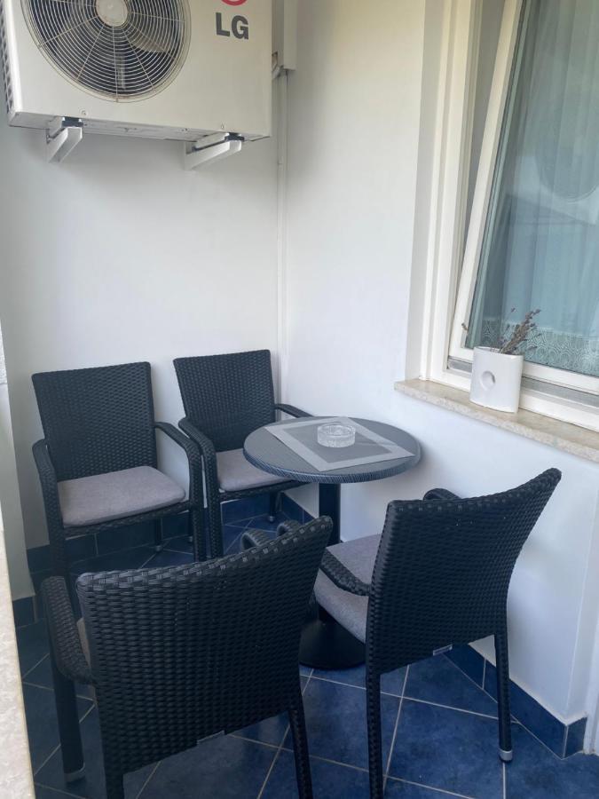 Apartman Njivice Exterior foto